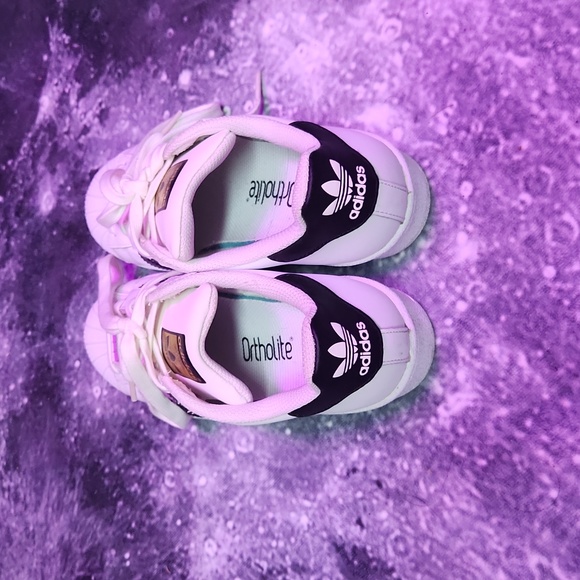 Adidas women's Sneaker - Picture 4 of 5